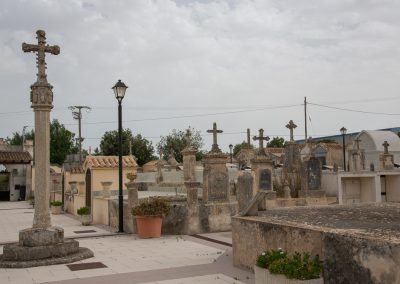 Petra - Der Friedhof Mallorca