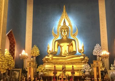 Bangkok - Wat Benchamabopitr - Buddha-Statue im Tempel