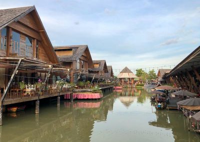 Pattaya Floating Market - Restaurants
