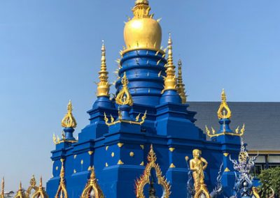 Chiang Rai Blauer Tempel - Blauer Chedi hinter dem Tempel