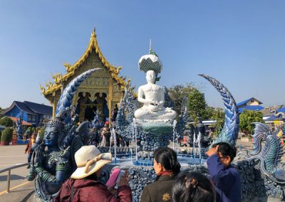 Chiang Rai Blauer Tempel - Brunnen