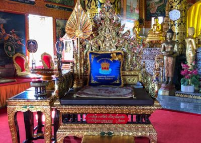 Chiang Rai Wat Jed Yod - innen