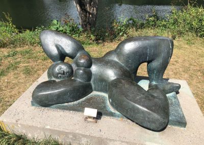 Bietigheim-Bissingen - Bürgergarten - Skulptur Liegende 1980