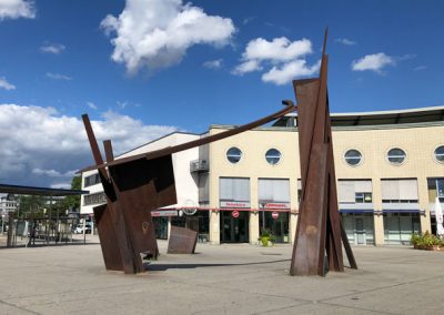 Bietigheim-Bissingen - Skulptur "Brennpunkt" am Bahnhof