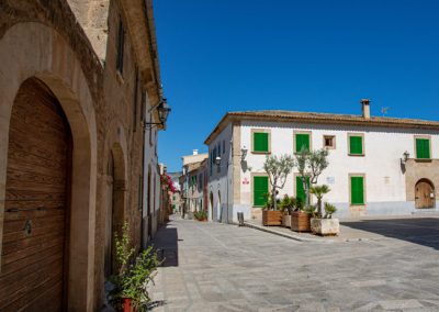 Alcúdia - Der Vorplatz zur Església de Sant Jaume