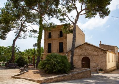 Alcúdia - Der Vorplatz zur Església de Sant Jaume