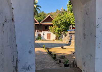 Wat Aham in Luang Prabang: Tor zum Nachbartempel Wat Visounarath