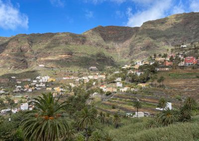 Wandern auf La Gomera: Rundwanderung El Guro - La Vizcaina: Blick auf El Hornillo und Lomo de Balo