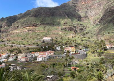 Wandern auf La Gomera: Rundwanderung El Guro - La Vizcaina: Blick vom Restaurant Macondo