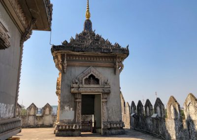 Das erste Aussichtsdeck des Patuxai in Vientiane