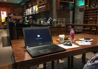 Indien Mumbai - Starbucks als Workplace