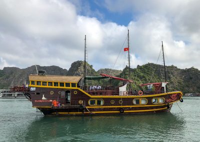 Sunlight Cruises in der Halong-Bucht