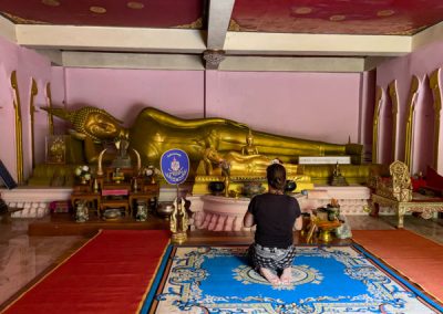 Wat Khao Tham auf Ko Phangan - Gebetshalle im Haupttempel